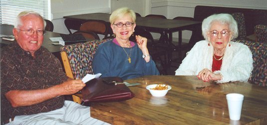 John Munson, Janet Deming (n&eacute;e Munson) and Martha Munson Hanson (n&eacute;e Kampa).