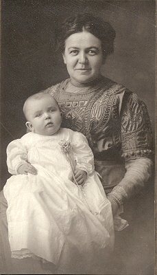 Richard and Mayme Qvale, about 1911