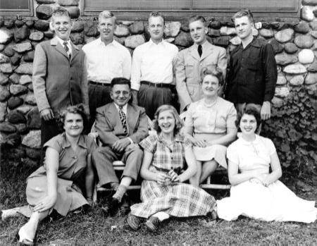 The Rupert and Viola Stimler Family in 1948.