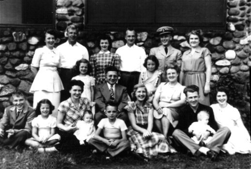 The Rupert and Viola Stimler Family in 1948.