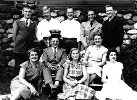 The Rupert and Viola Stimler Family in 1948.