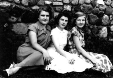 Osceola, Helen and Marie Stimler, 1947.