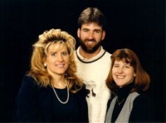 Dawn, Frank and Kelly Boone, Dec. 1999