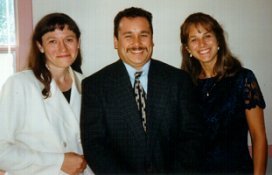 Suzanne, Perry and Colleen Peake, Oct. 1998