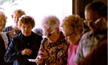 Aunt Heartie, daughter Jane, Rosalie Culy, and Delores Hunt.