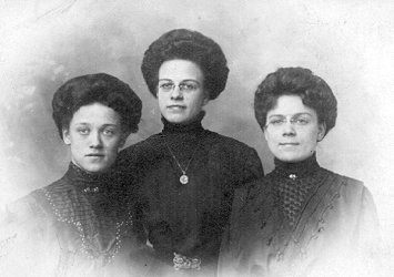 Bertha, Pauline J., and Elizabeth K. Kampa.