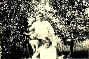Carol, Bill and Alvina (Kampa) Morse.