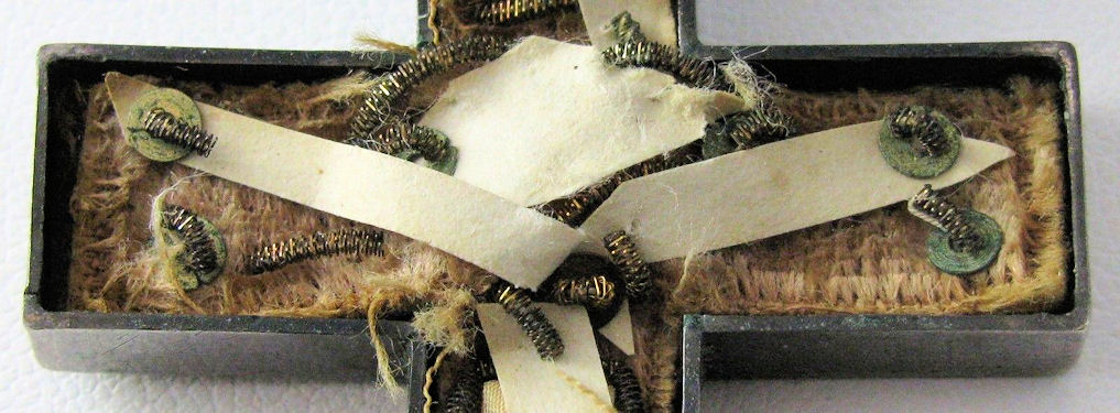 Open cross crossbar closeup showing interior