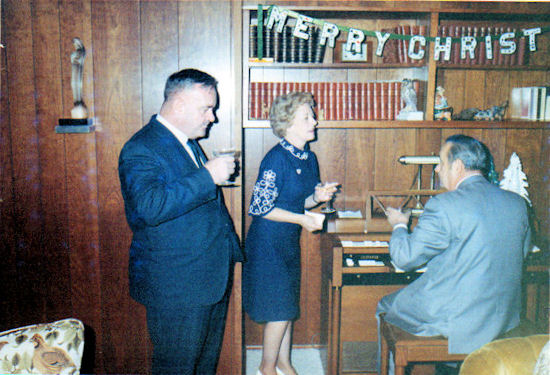 Dick Noonan, Queenie Qvale and Freddie (the organist from Charlies)