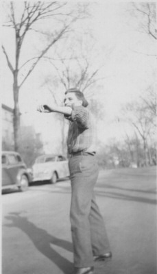 Dick Stimler throwing a football