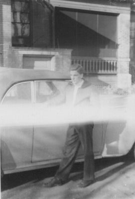 Dick Stimler throwing a football