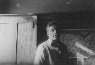 Dick Stimler standing in front of map of United States