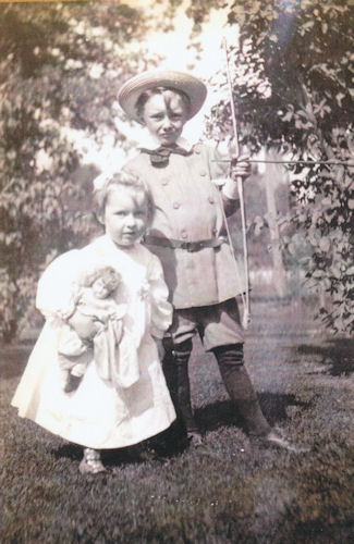 Florence and Maury Qvale, about 1907