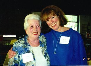 Helen Lundblad (n&eacute;e Stimler) and Rae Bordua (n&eacute;e Stimler), July 31, 1999.