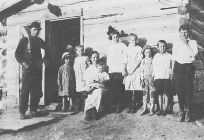 Joseph and Annie (Dziuk) Popilek Family.