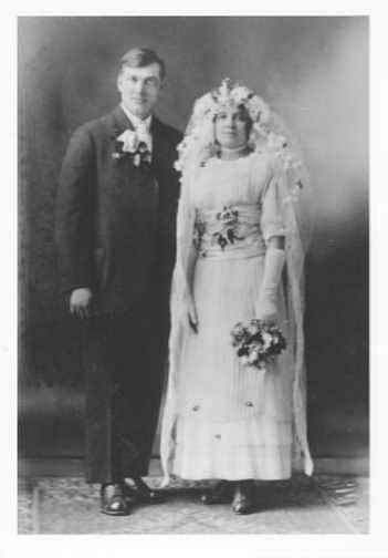 Joseph and Frances Okonek (n&eacute;e Kampa), November 19, 1914.
