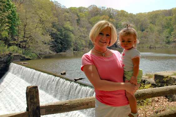 Lynette and Gianna Panzott