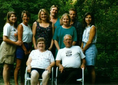 Joseph and Marie Elizabeth Braun (n&eacute;e Stimler) and family.