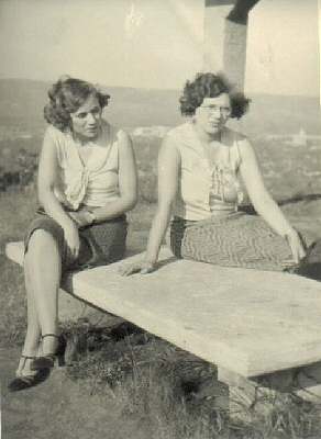 Martha (Kampa) Munson and Alvina (Kampa) Morse.