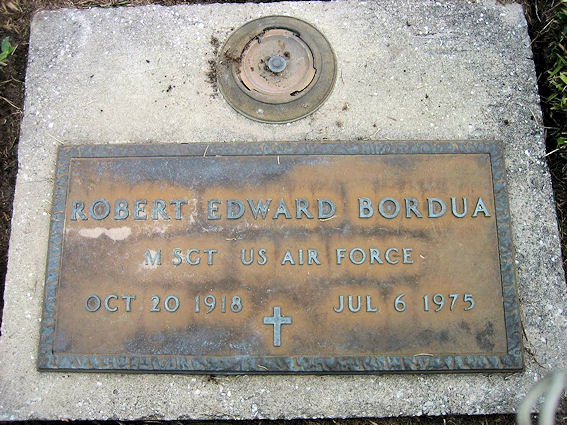 Grave of Robert Edward Bordua