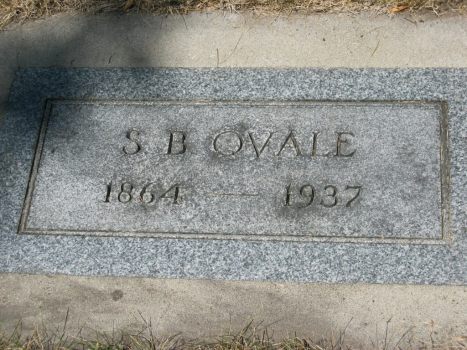 Gravestone of S.B. Qvale, photo taken July 20, 2007