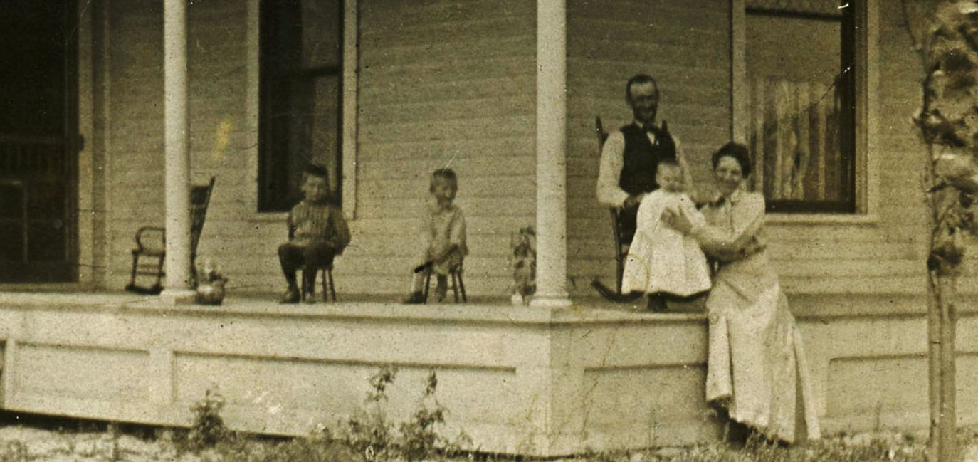 James and Mary Mullally family, Staples MN, 1905