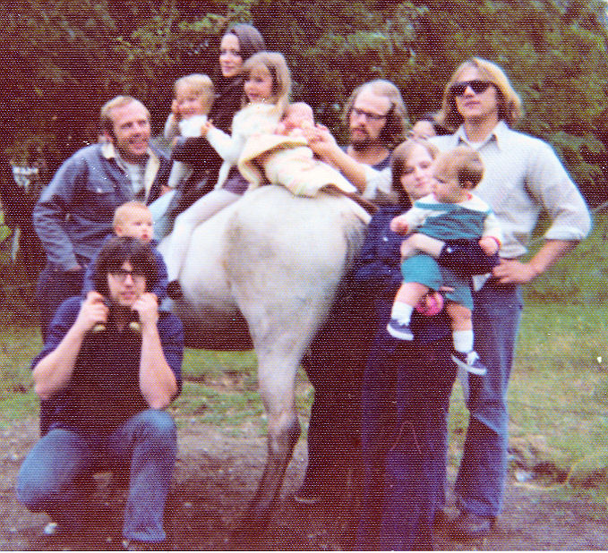 Tom, Larry, Maren, Mark, Keith, Annie and kids at Maren's, 1974